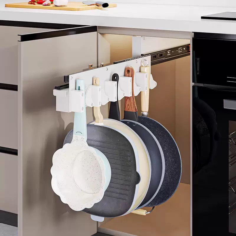 Pull-out storage rack