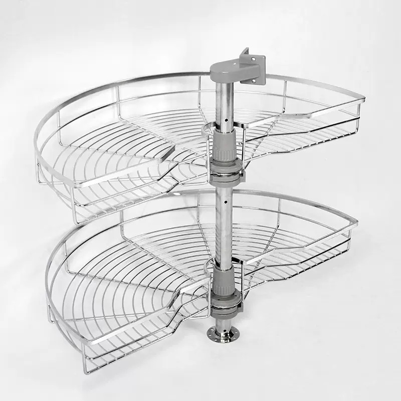 Rotating pull-out basket